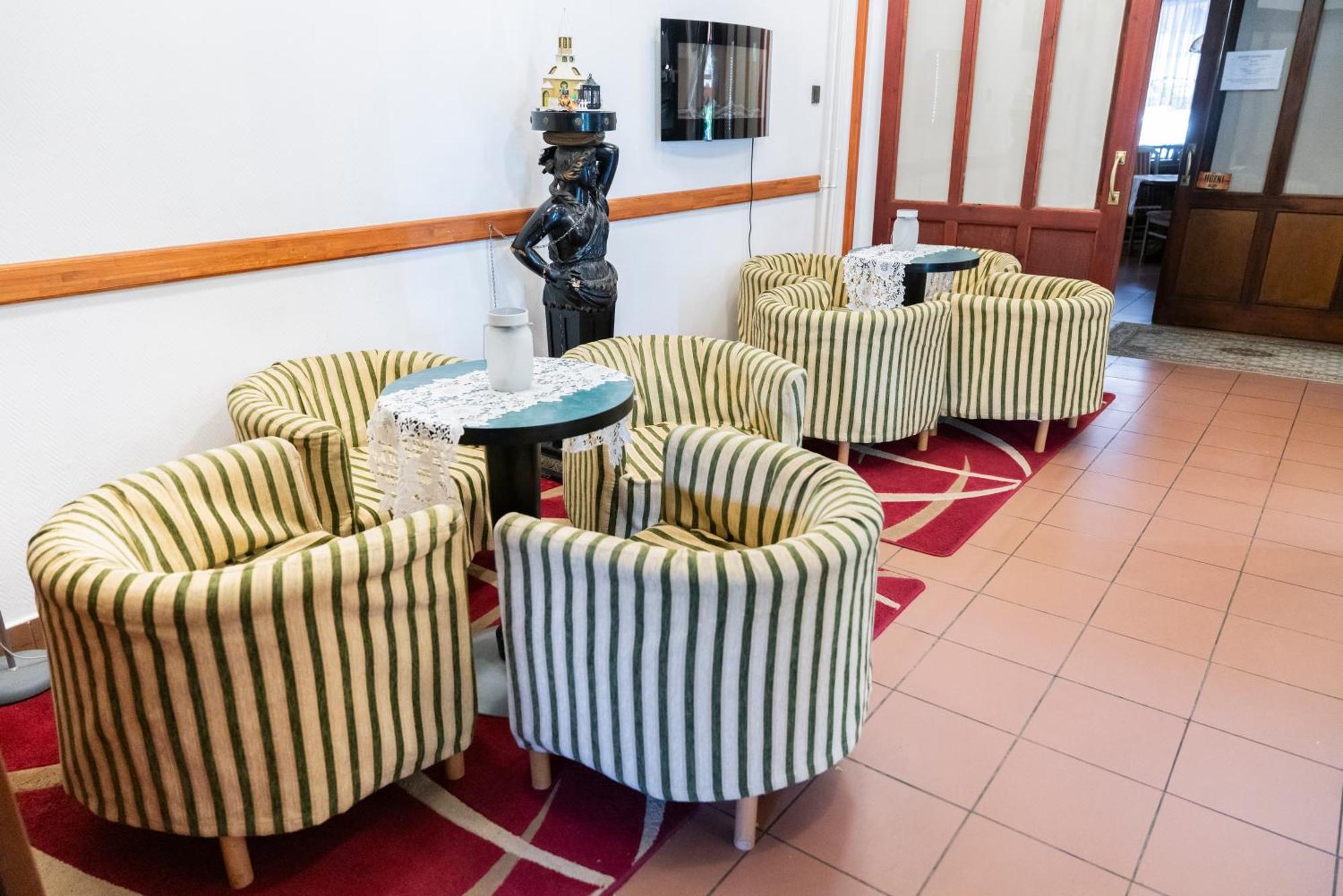 Bagoly Fogado Hotell Gyömrő Exteriör bild